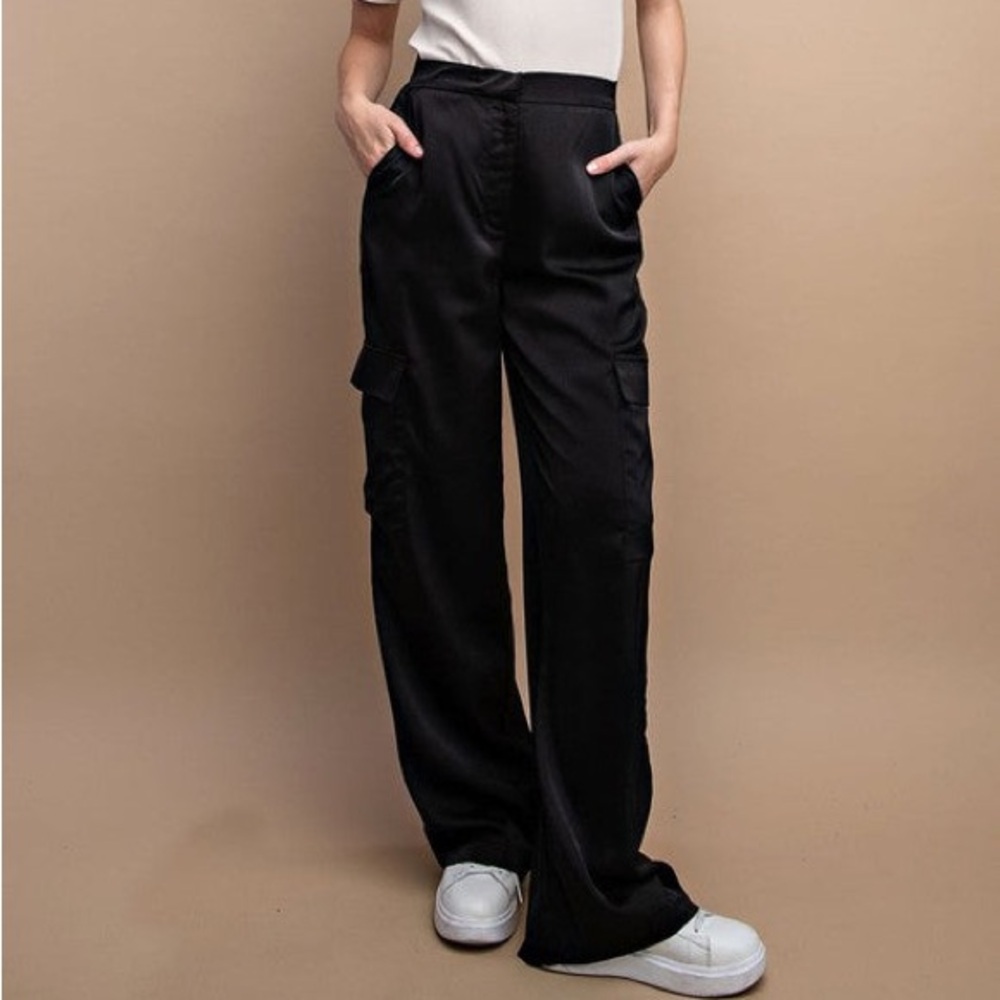 Black Women's Wide-Leg Pants